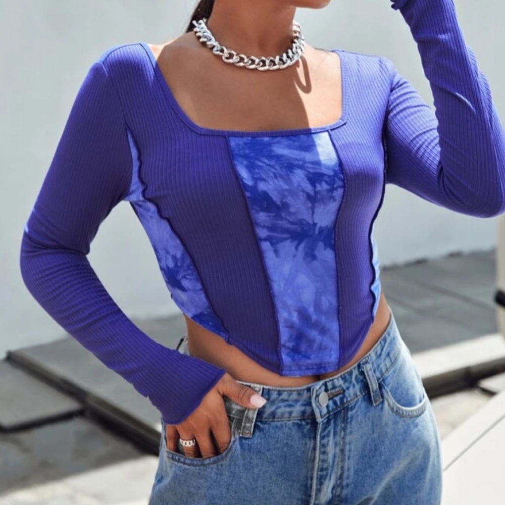 Square neck long sleeve